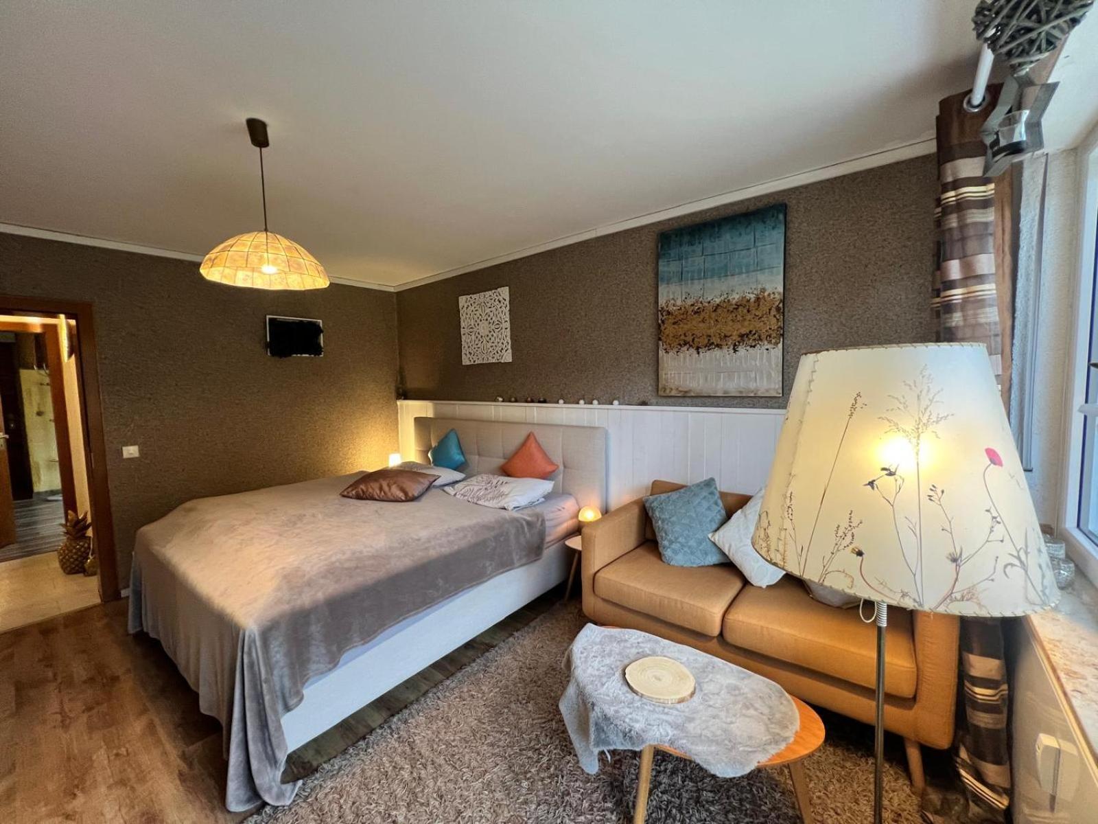 Marburg Apartment Pfiffige Luisa In Ruhiger Waldrandlage Mit Balkon Und Wintergarten Екстериор снимка