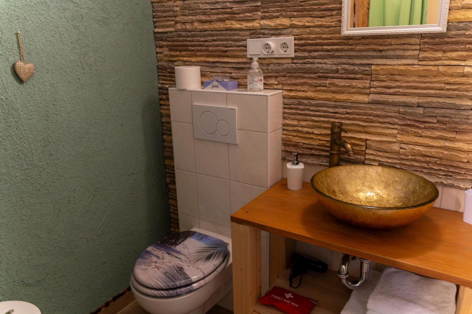 Marburg Apartment Pfiffige Luisa In Ruhiger Waldrandlage Mit Balkon Und Wintergarten Екстериор снимка